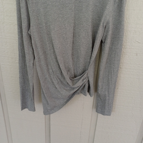 Theory Draped Long Sleeve Tee Size M Women Minimalist Pima Cotton Asymmetrical - Picture 3 of 11